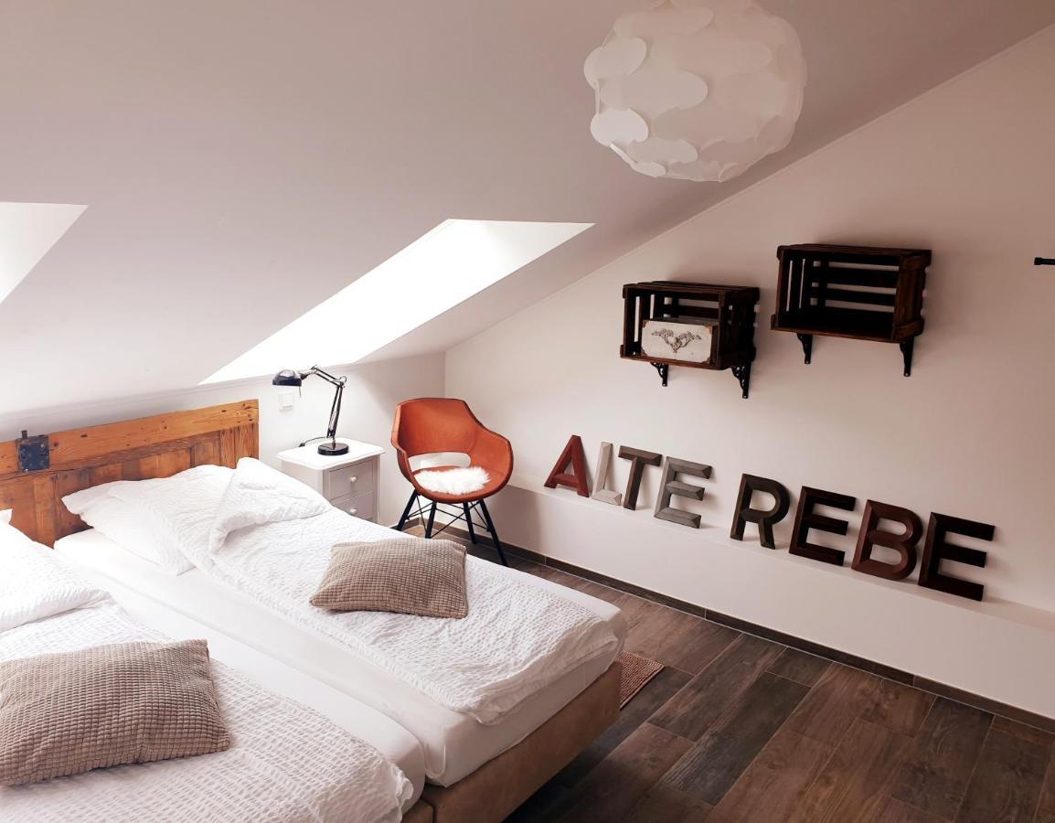 Zur Alten Rebe Ferienhaus Und Weingut Konz Extérieur photo
