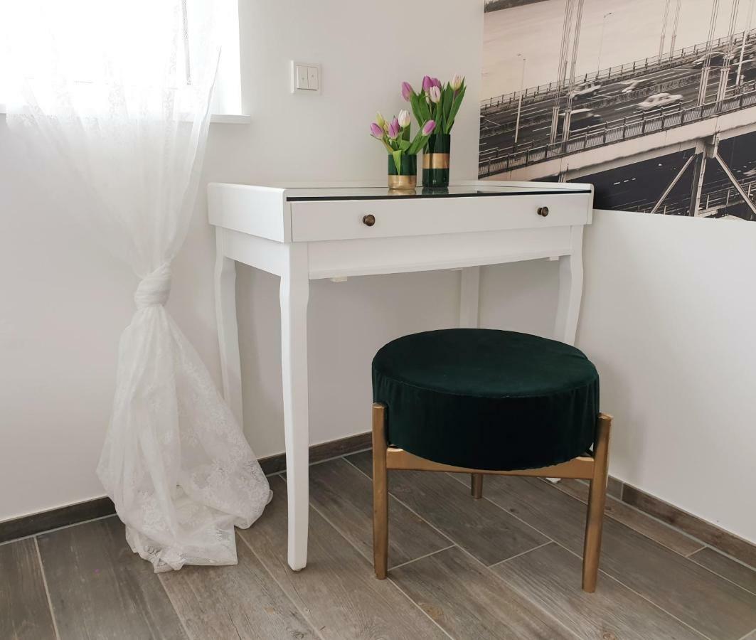 Zur Alten Rebe Ferienhaus Und Weingut Konz Extérieur photo