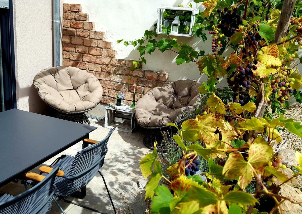 Zur Alten Rebe Ferienhaus Und Weingut Konz Extérieur photo